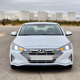 Hyundai Elantra 2019