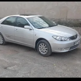 Toyota Camry 2004