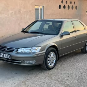 Toyota Camry 2000