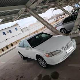 Toyota Camry 2000