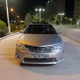 Toyota Camry 2014