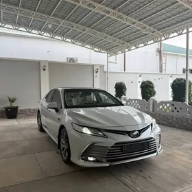 Toyota Camry 2022