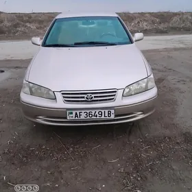 Toyota Camry 2000