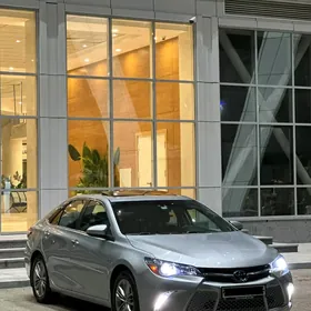 Toyota Camry 2015