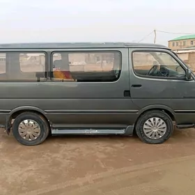 Toyota Hiace 1990