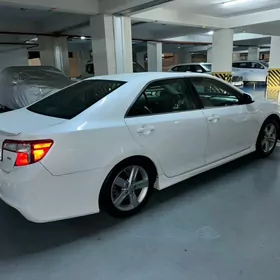 Toyota Camry 2013