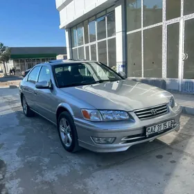 Toyota Camry 2001