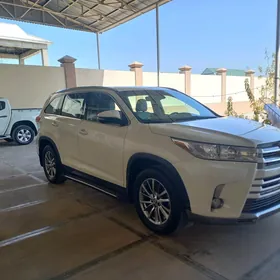 Toyota Highlander 2019