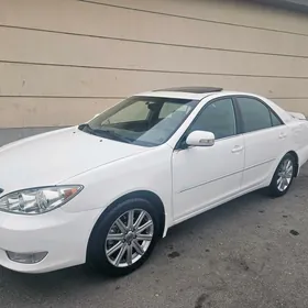 Toyota Camry 2004