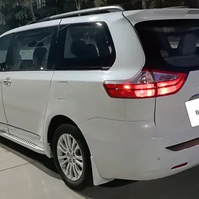 Toyota Sienna 2017