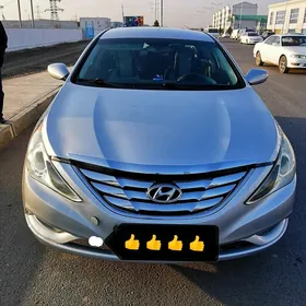 Hyundai Sonata 2011