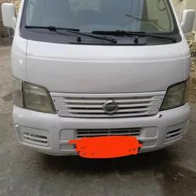 Nissan Urvan 2003