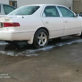 Toyota Camry 2001