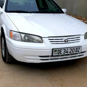 Toyota Camry 1999