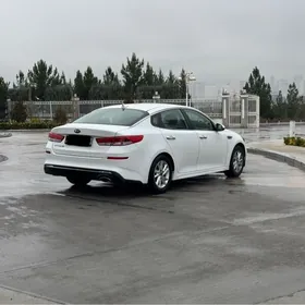 Kia Optima 2019