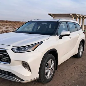 Toyota Highlander 2020