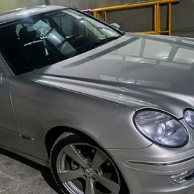 Mercedes-Benz E320 2002