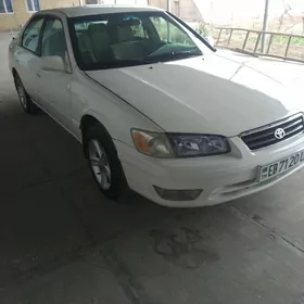 Toyota Camry 2000