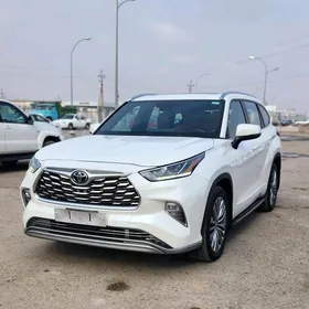 Toyota Highlander 2022