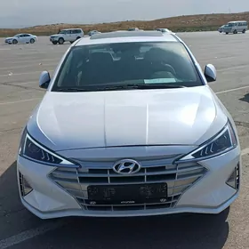 Hyundai Elantra 2019