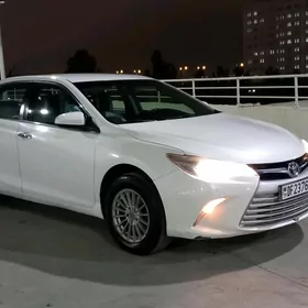 Toyota Camry 2016