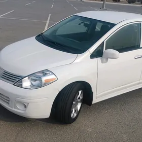 Nissan Versa 2010