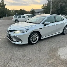 Toyota Camry 2023