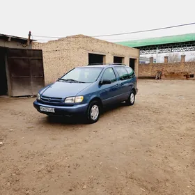 Toyota Sienna 2000