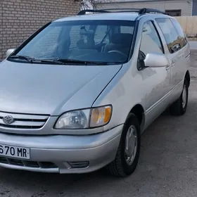 Toyota Sienna 2002