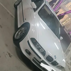 BMW E39 2001