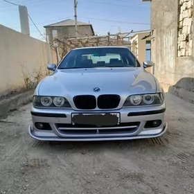 BMW E39 2000