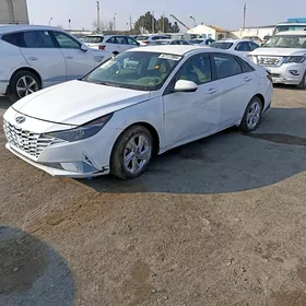 Hyundai Elantra 2020