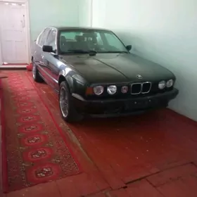 BMW 525 1990