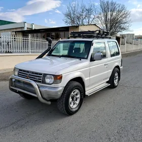 Mitsubishi Pajero 1996