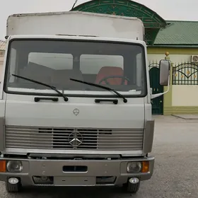 Mercedes-Benz ACTROS 3331 1990