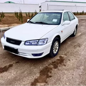 Toyota Camry 2001