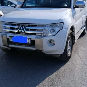 Mitsubishi Pajero 2008