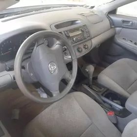 Toyota Camry 2004