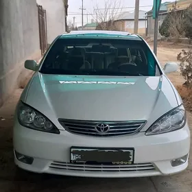 Toyota Camry 2004