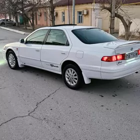 Toyota Camry 1999