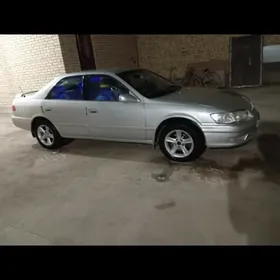 Toyota Camry 2001