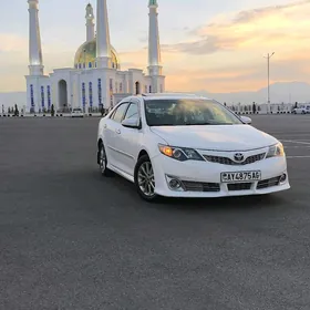 Toyota Camry 2014