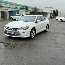 Toyota Camry 2017