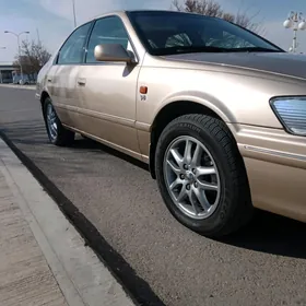 Toyota Camry 2000