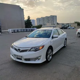 Toyota Camry 2013