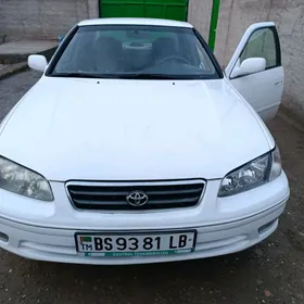 Toyota Camry 2000