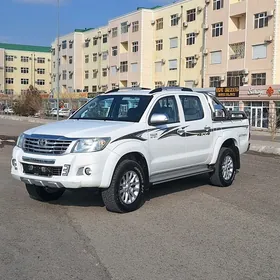 Toyota Hilux 2015