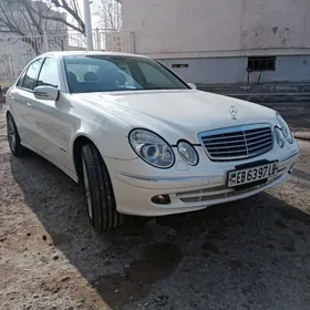 Mercedes-Benz E320 2002