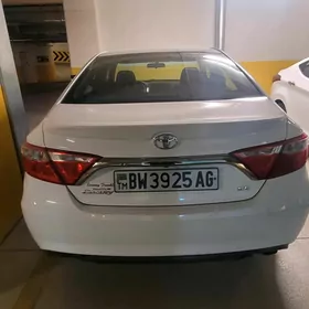 Toyota Camry 2017