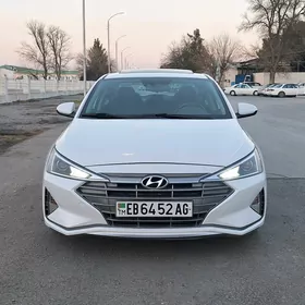 Hyundai Elantra 2019